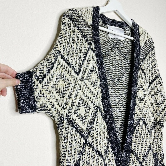 Carol Anderson Dolman Long Pocketed Cardigan - Picture 2 of 6